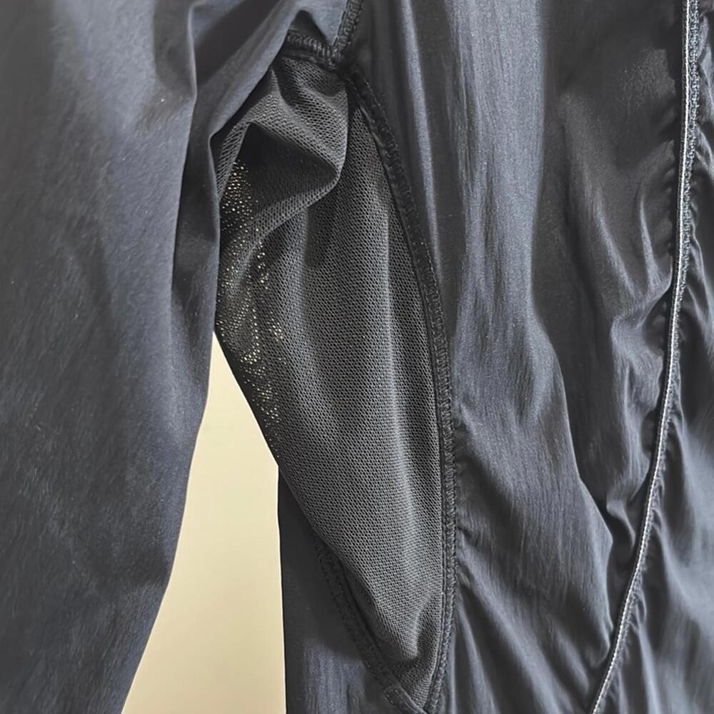 Lululemon jacket - Picture 4 of 5